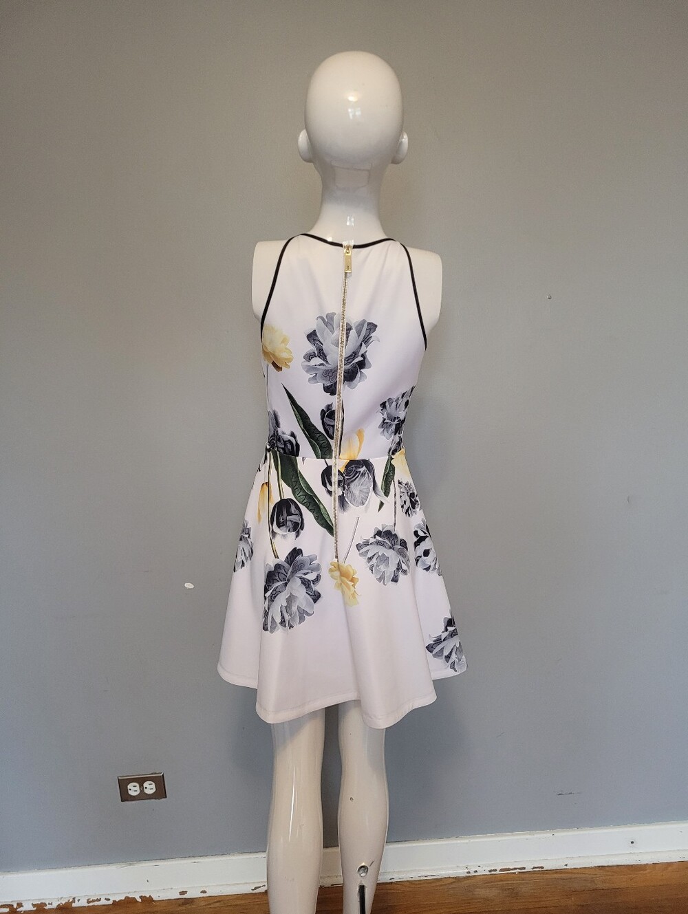Ted Baker Symone Mini Skater Dress, VGUC, Size 2 - Picture 4 of 8